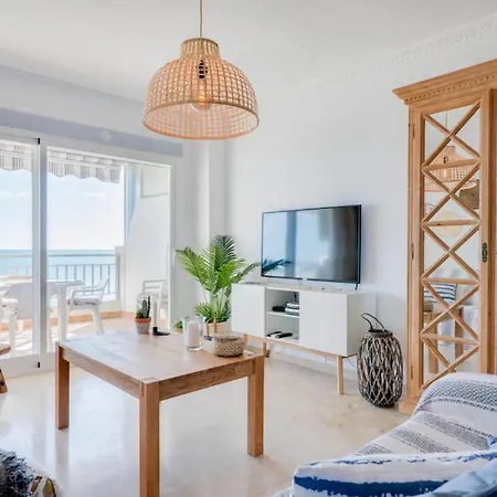 Apartment Family Aguamarina Front The Sea Free Parking
