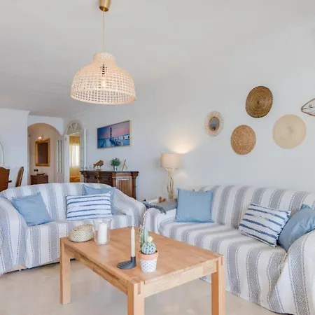 Family Aguamarina Front The Sea Free Parking Apartment